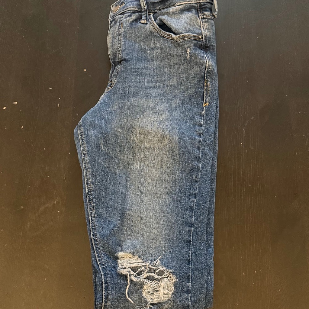 Old Navy Rockstar Super Skinny High-Rise Jeans Size 4 – Distressed & Raw Edge